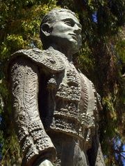 Enrique Cano Gavira Statue