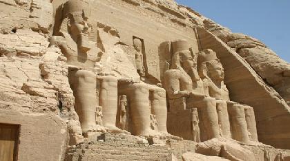  Private Tour to Abu Simbel Temples by Coach