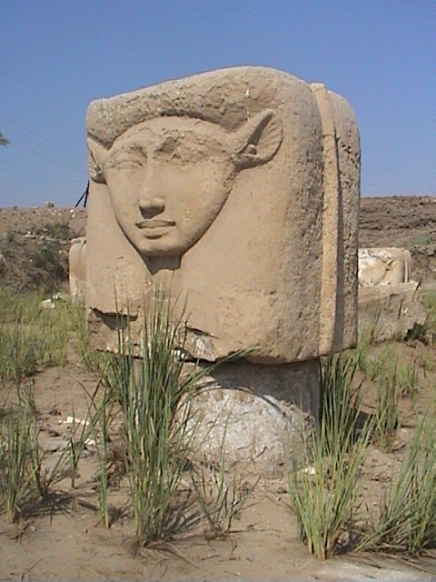 Crucero por el Nilo y pirámides de ida y vuelta