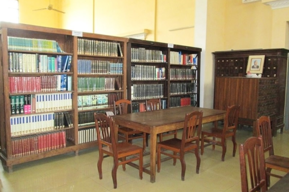 Cambodia Phnum Penh National Library National Library Cambodia - Phnum Penh - Cambodia