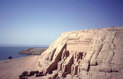 Private Tour to Abu Simbel Temples by Coach