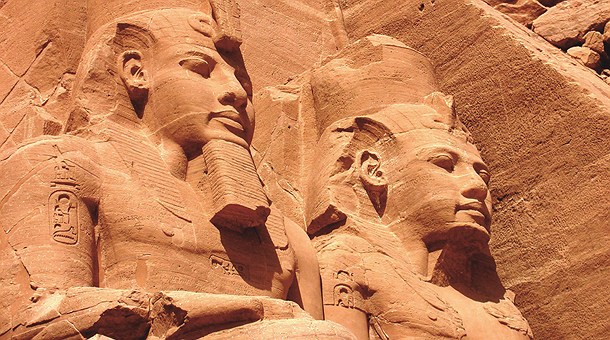 2 días de viaje nocturno a Asuán y Abu Simbel desde Luxor
